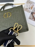 Dior New Classic Embossed Tote Shopping Bag Size: 27 × 21 × 14 CM
