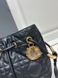 Dior New Fashion Elegant Crossbody Bag Handbag Size: 27×25x5 CM