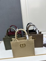 Dior New Classic Embossed Tote Shopping Bag Size: 27 × 21 × 14 CM