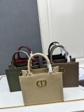Dior New Classic Embossed Tote Shopping Bag Size: 27 × 21 × 14 CM