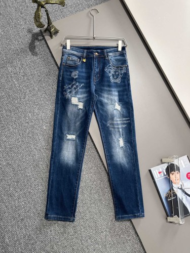 Versace New Logo Printed Hole Washed Slimming Jeans
