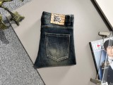Burberry New Four Seasons Minimally Washed Slimming Jeans