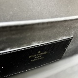 Louis Vuitton Elegant Flower Tinsel Chain Bag Size: 23x18 x8 CM