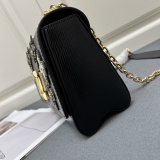 Louis Vuitton Elegant Flower Tinsel Chain Bag Size: 23x18 x8 CM