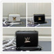 Louis Vuitton New Fashion Elegant Chain Bag Crossbody Bag Size: 23x18x8CM
