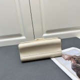 Louis Vuitton New Classic Twist Letter Handbag Crossbody Bag Size: 23 x 16 x 8 CM