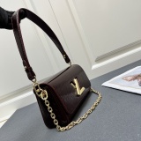 Louis Vuitton New Classic Fashion Twist Letter Handbag Crossbody Bag Size: 23.5x12x7CM