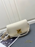 Louis Vuitton New Classic Twist Letter Leather Underarm Bag Crossbody Bag Size: 27 × 19 × 9 CM