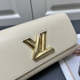 Louis Vuitton New Classic Fashion Twist Letter Handbag Crossbody Bag Size: 23.5x12x7CM