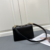 Louis Vuitton New Classic Twist Letter Handbag Crossbody Bag Size: 23 x 16 x 8 CM