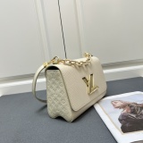 Louis Vuitton New Classic Twist Letter Handbag Crossbody Bag Size: 23 x 16 x 8 CM