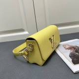 Louis Vuitton New Classic Fashion Twist Letter Handbag Crossbody Bag Size: 23.5x12x7CM