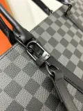 Louis Vuitton Classic Logo Embossed Casual briefcase Diagonal Span Bag Size: 31.0 x 39.0 x 8.5 CM
