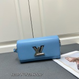 Louis Vuitton New Classic Fashion Twist Letter Handbag Crossbody Bag Size: 23.5x12x7CM