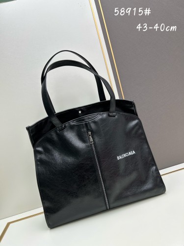 Balenciaga New Fashion Leather Garbage Bag Size: 43x40 CM