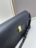 Prada New Fashion Flip Shoulder Bag Size: 35 x19.5x10.5 CM