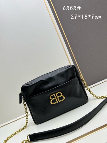 Balenciaga New Lazy Leisure Camera Bag Size: 27x18x7 CM