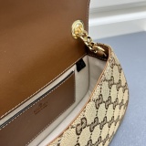 Gucci New Classic Versatile Chain Cross Bag Size: 21.5 x 11 x 8 CM