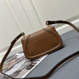 Gucci New Classic Mini Cross Bag Size: 21.5 x 11 x 8 CM