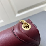 Gucci New Classic Versatile Chain Cross Bag Size: 21.5 x 11 x 8 CM