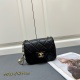 Chanel New Classic Versatile Pearl Chain Cross Bag Size: 18CM