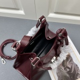Prada New Classic Versatile Cowhide Underarm Bag Size: 32×22×13 CM