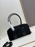Prada New Fashion Versatile Baguette Bag Size: 31 x 16 x 5 CM