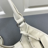 Prada New Classic Versatile Cowhide Underarm Bag Size: 32×22×13 CM