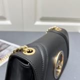 Gucci New Classic Versatile Chain Cross Bag Size: 21.5 x 11 x 8 CM