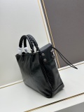 Balenciaga New Fashion Motorcycle Bag Rivet Pack Size: 38 x 27 x 12 CM