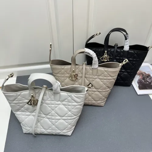 Dior New Fashion Casual Tengge Vertical Leather Handbag Size: 20 x 22 x 18.5 CM
