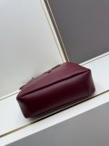 Yves Saint Laurent New Fashion Lazy Cowhide Underarm Bag Size: 28 x 28 x 10 CM