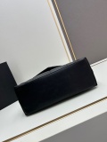 Yves Saint Laurent Fashion Versatile Pillow Cloud Bag Size: 28 x 17 x 10 CM