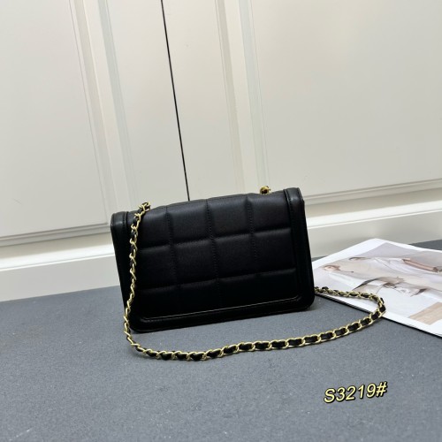 Chanel New Classic Flip Chain Bag Size: 21 CM
