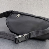 Prada New Classic Nylon Handbag Crossover Bag Size: 15 x 31 x 23 CM