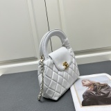 Chanel New Classic Lingge Shell Handbag Chain Crossbody Bag Size: 20 x 14 x 7 CM