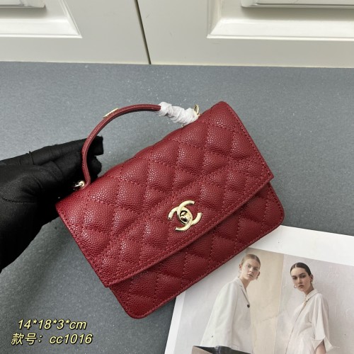 Chanel New Fashion Lychee Pattern Chain Backpack Handbag Size: 18 × 18 × 3 CM