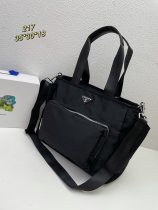 Prada New Fashion Waterproof Crossbody Bag Size: 35x30x18 CM
