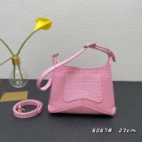 Balenciaga Fashion Versatile Underarm Dumpling Bun Size: 23x16x5 CM