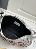 Balenciaga Fashion Graffiti Half Moon Underarm Dumpling Bun Size: 26 × 16 × 10 CM