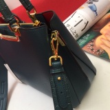 Prada New Fashion Elegant Handbag Crossbody Bag Size: 30x 22 x 14 CM