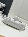 Balenciaga Fashion Graffiti Half Moon Underarm Dumpling Bun Size: 26 × 16 × 10 CM
