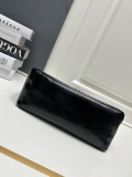 Balenciaga Fashion Versatile Underarm Dumpling Bun Size: 23x16x5 CM