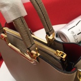 Prada New Fashion Elegant Handbag Crossbody Bag Size: 30x 22 x 14 CM