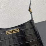 Balenciaga Fashion Versatile Underarm Dumpling Bun Size: 23x16x5 CM