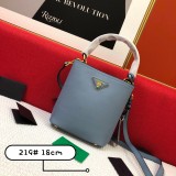 Prada New Classic Double Saffiano Cross Pattern Leather Handbag Size: 21 × 11 × 18 CM