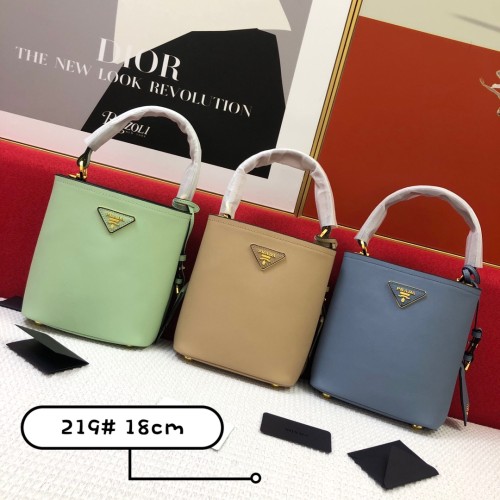 Prada New Classic Double Saffiano Cross Pattern Leather Handbag Size: 21 × 11 × 18 CM