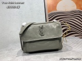 Yves Saint Laurent Fashion Versatile Leather Flip Bag Size: 28 × 20.5 × 8.5 CM
