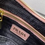Prada Classic Retro Leather Crescent Bag Size: 24 × 15 × 8 CM