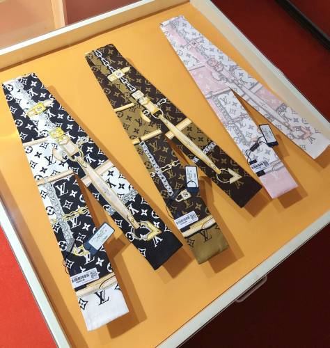 Louis Vuitton Classic Versatile Silk Hair Strap Ribbon Size: 8X120 CM